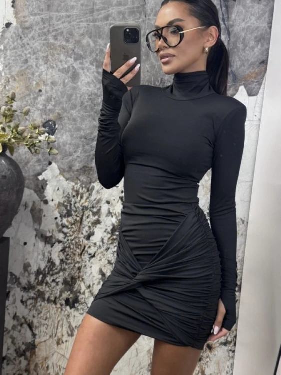 bluzka-z-golfem-slay-z-suwakiem-czarna (4).jpg
