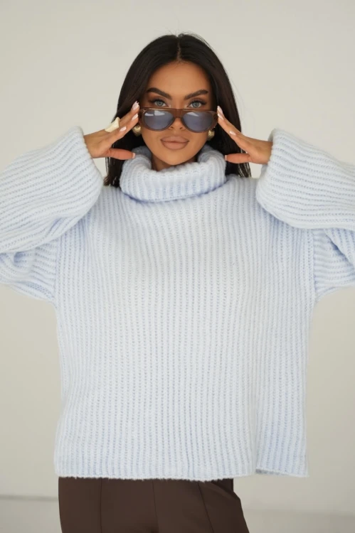 sweter-poli-z-golfem-blekit.jpg