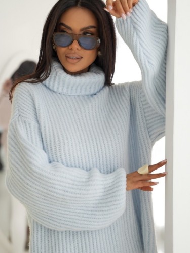 sweter-Poli-z-golfem-blekit (1).jpg