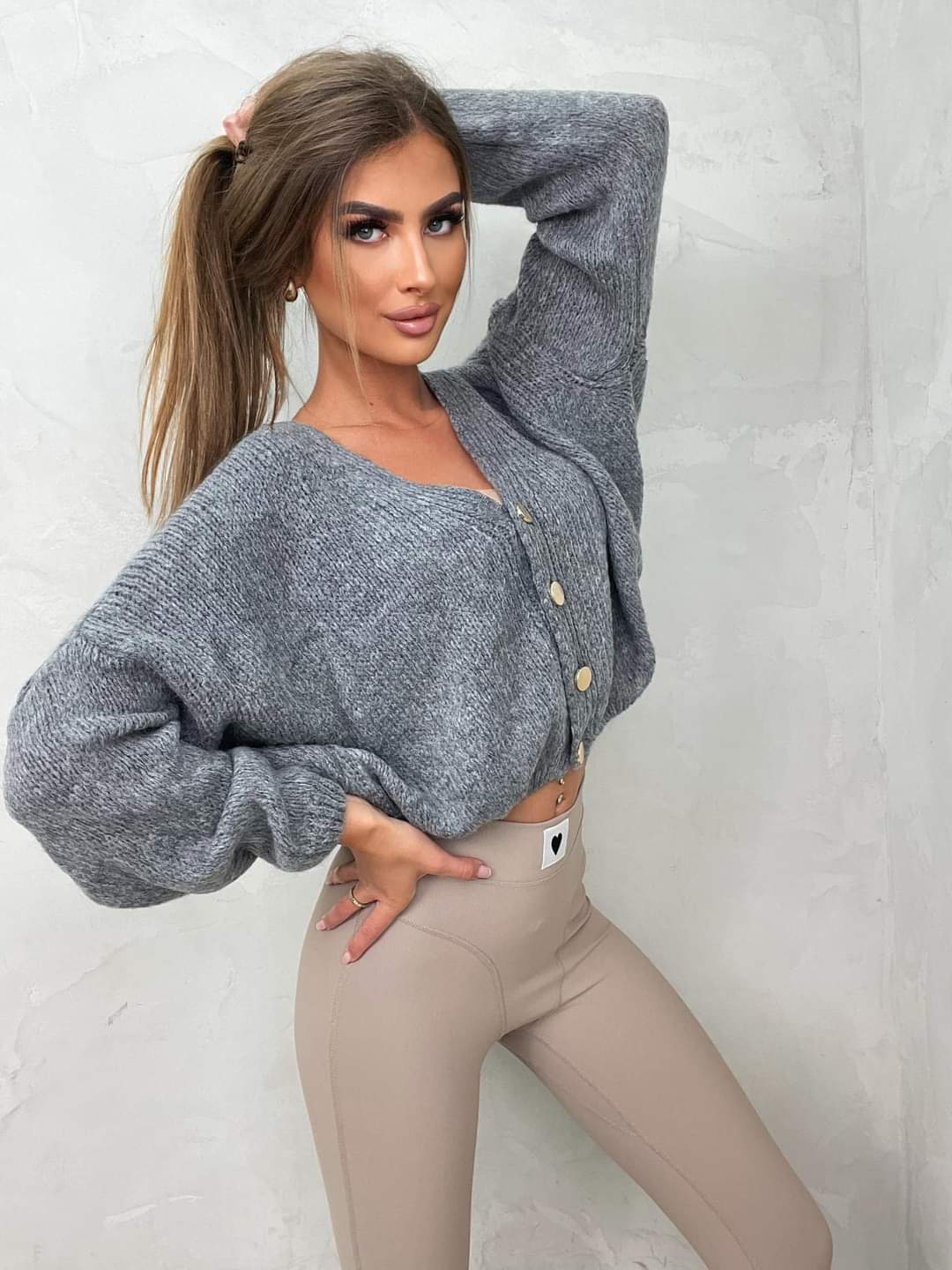 Sweterek krótki z guzikami Ciemny Szary Karen