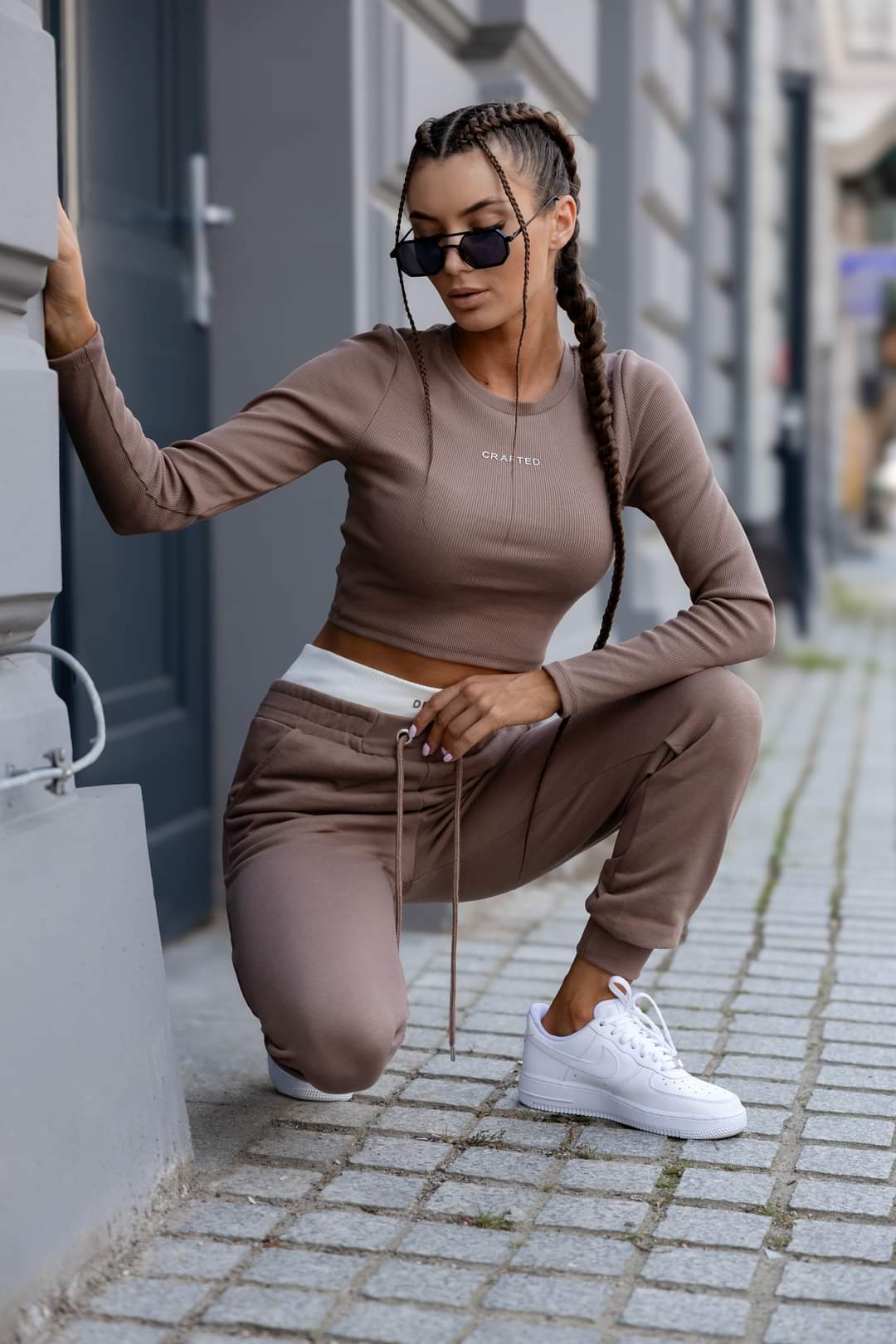 Kompler CRAFTED Bluza + Spodnie Czekoladowy