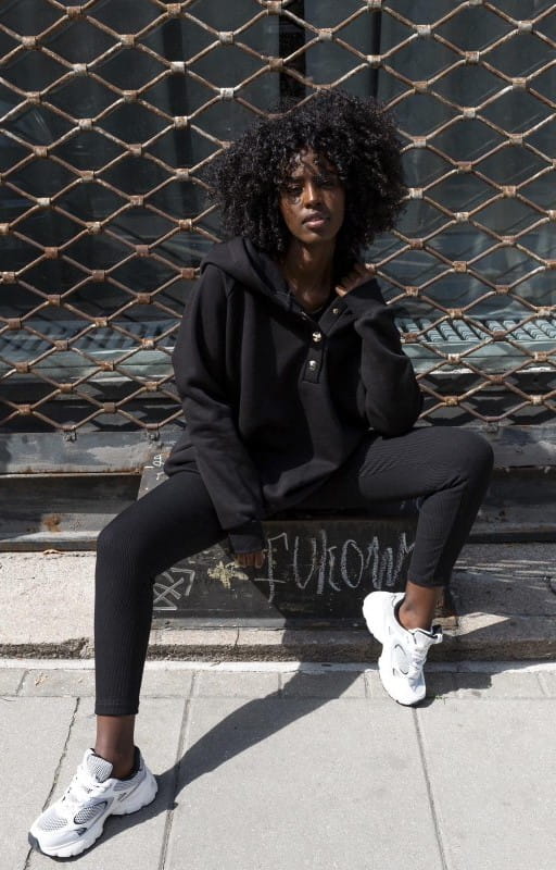 Komplet Legginsy prążkowane + Bluza złote Napy B Czarny